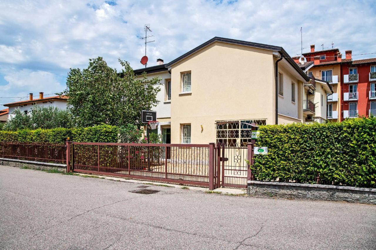 Via Verdi B&B Vago Екстер'єр фото